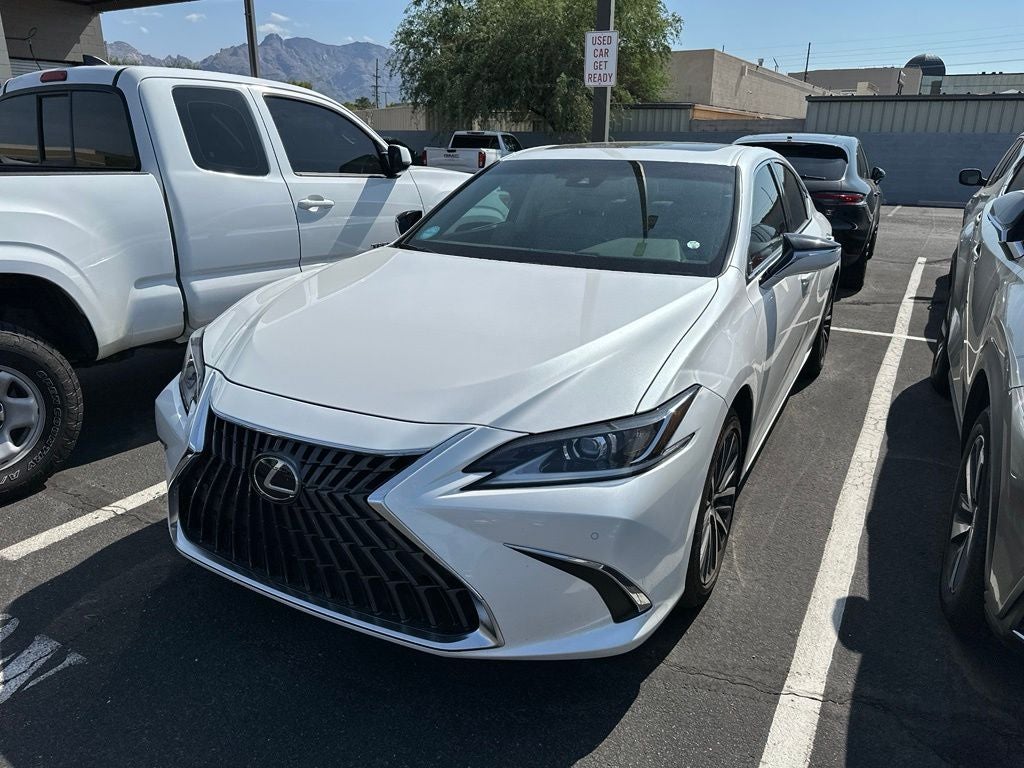 2024 Lexus ES 300h
