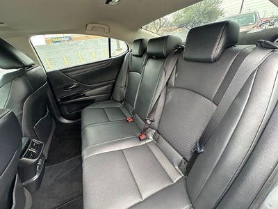 2022 Lexus ES 300h