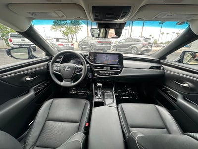2022 Lexus ES 300h