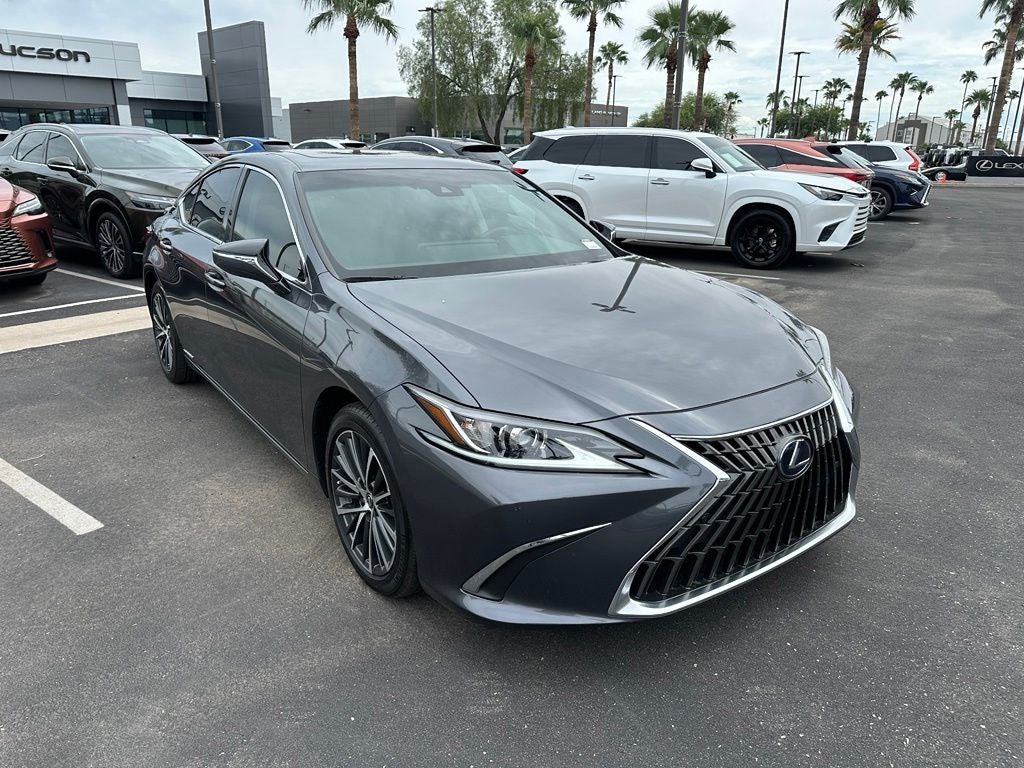2022 Lexus ES 300h