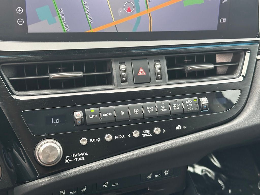 2022 Lexus ES 300h