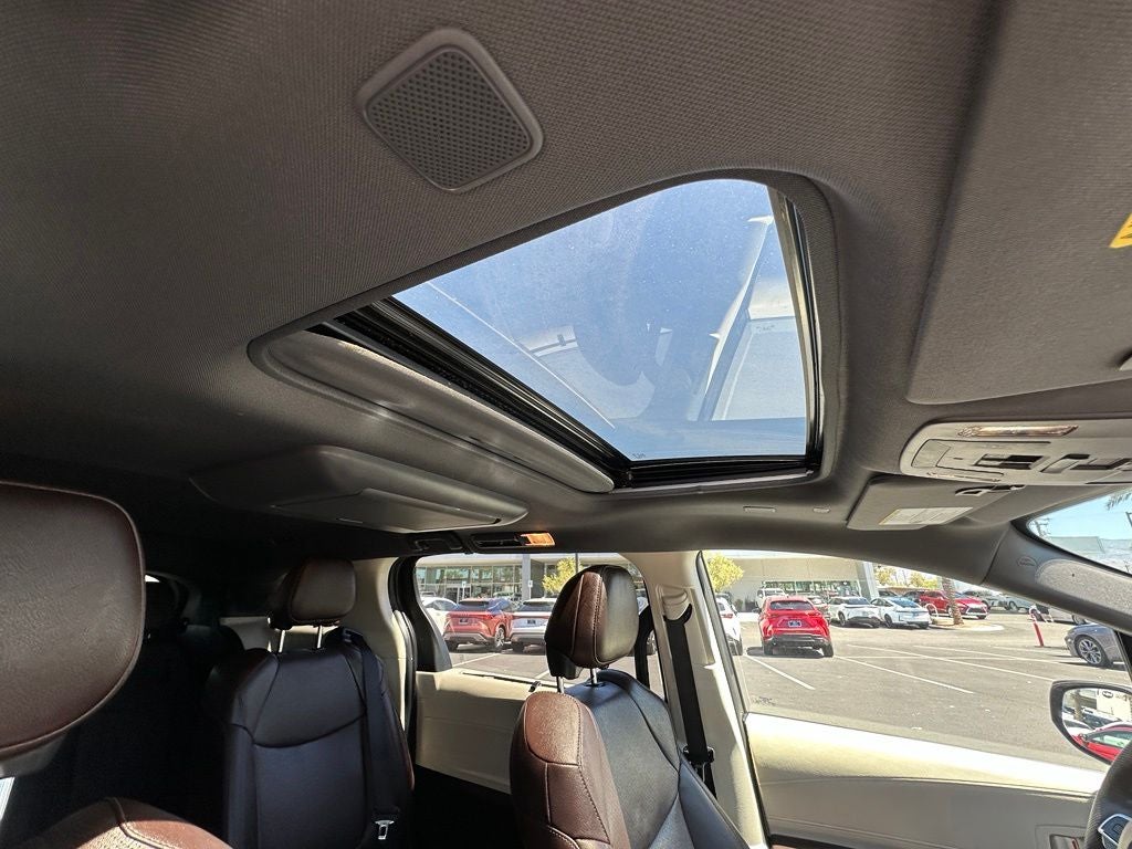 2023 Toyota Sienna Platinum 7 Passenger