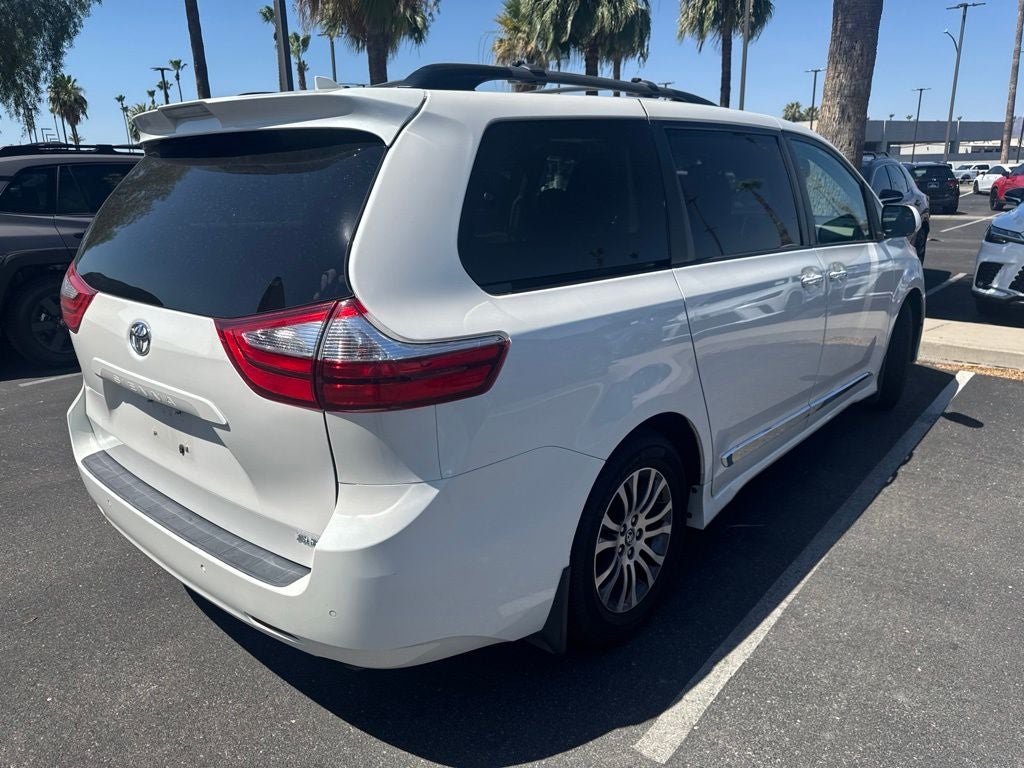 2019 Toyota Sienna XLE 7 Passenger with Auto-Access Seat