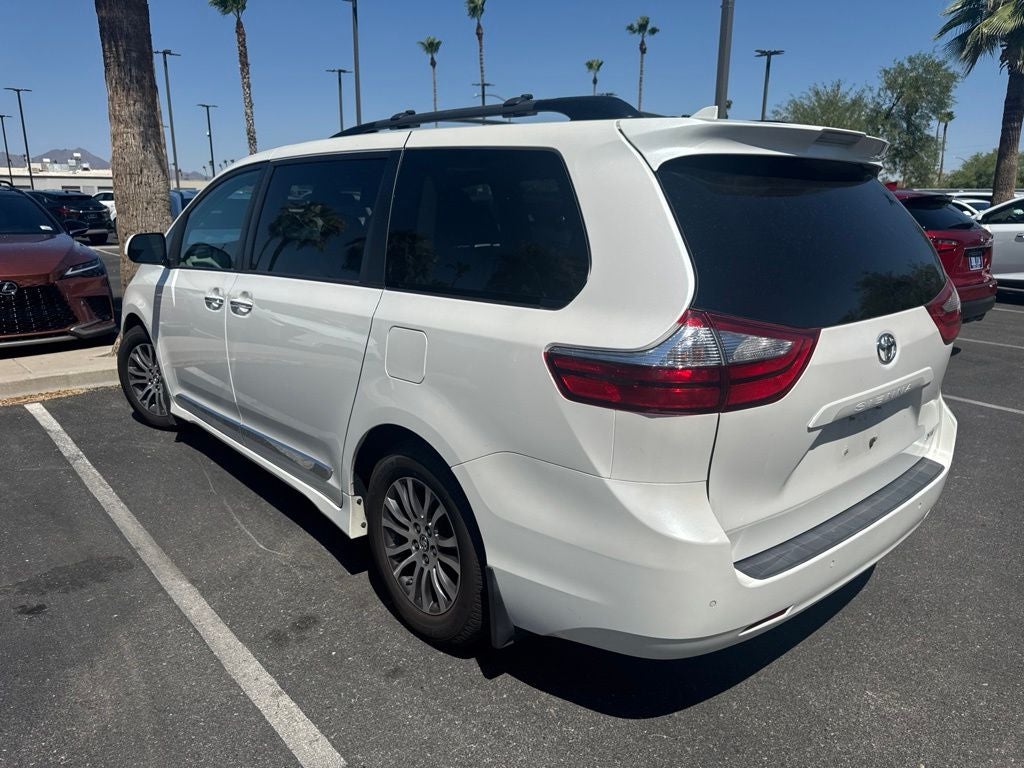 2019 Toyota Sienna XLE 7 Passenger with Auto-Access Seat
