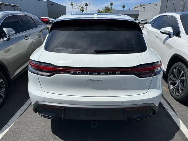 2023 Porsche Macan Base