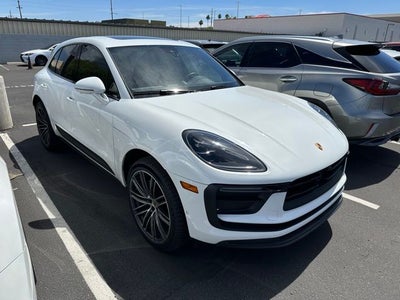 2023 Porsche Macan Base