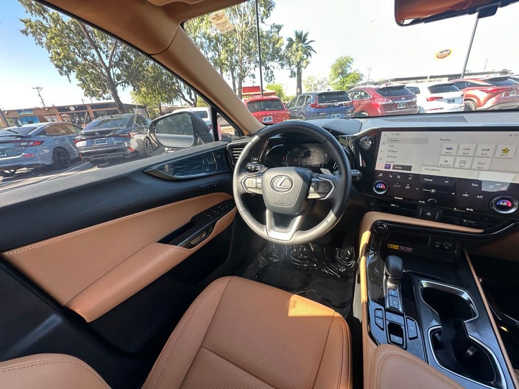 2025 Lexus NX 350h Premium