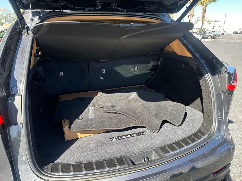 2025 Lexus NX 350h Premium