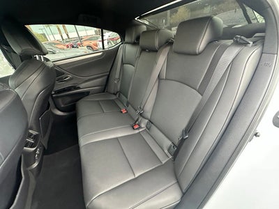 2024 Lexus ES 300h