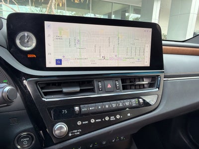 2024 Lexus ES 300h Luxury