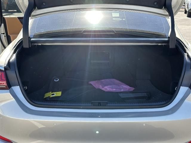 2024 Lexus ES 350 Ultra Luxury