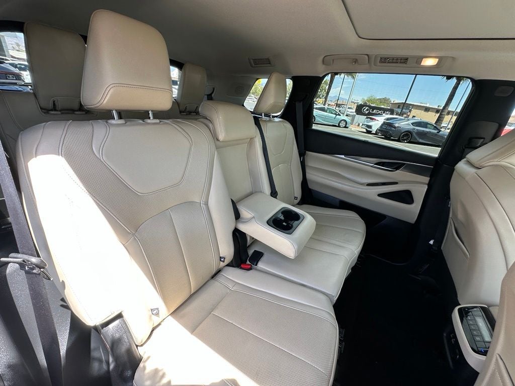2022 INFINITI QX60 LUXE