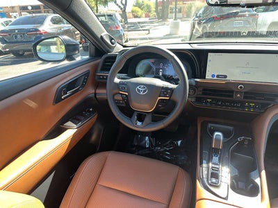 2025 Toyota Crown Signia Limited