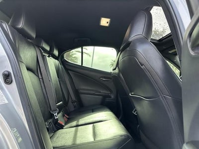 2019 Lexus UX 250h Base