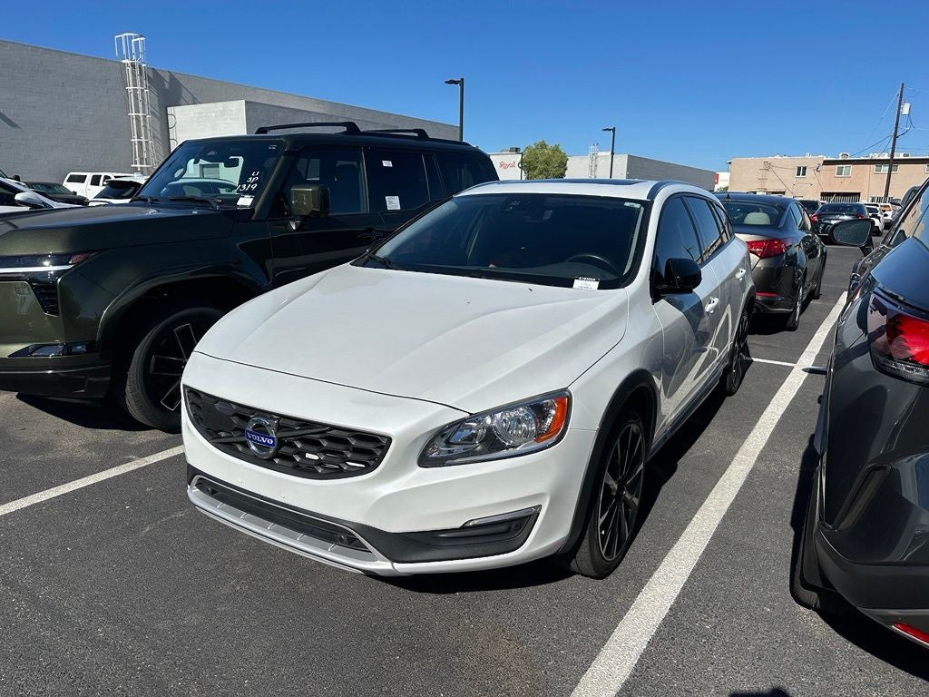 2017 Volvo V60 Cross Country T5