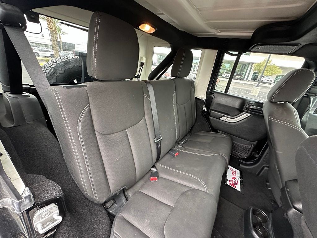 2016 Jeep Wrangler Unlimited Sahara