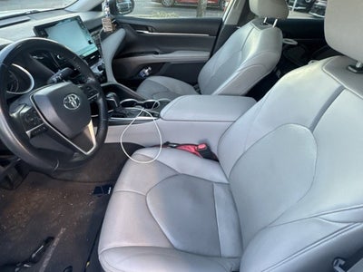 2022 Toyota Camry Hybrid XLE