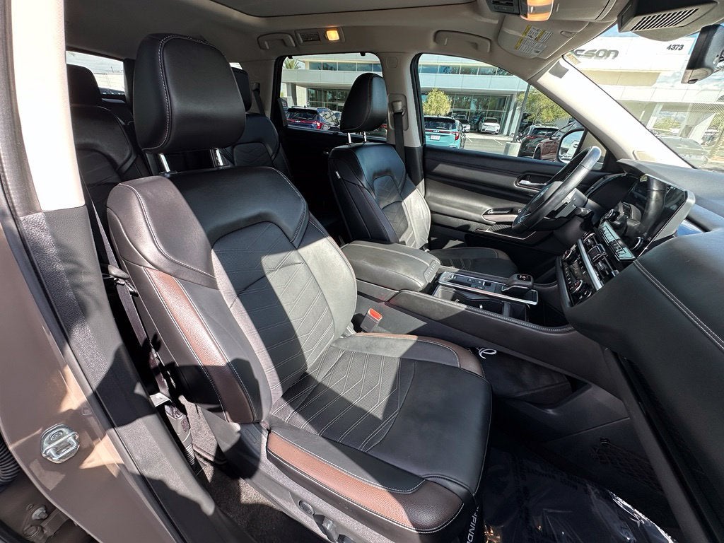 2024 Nissan Pathfinder Platinum