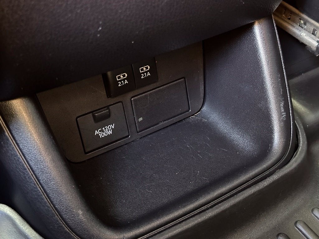2017 Toyota Highlander SE