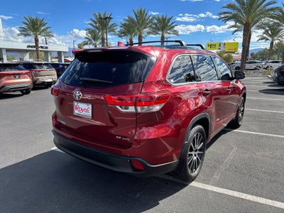 2017 Toyota Highlander SE