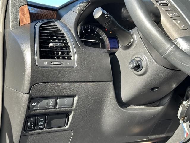 2017 Nissan Armada SV