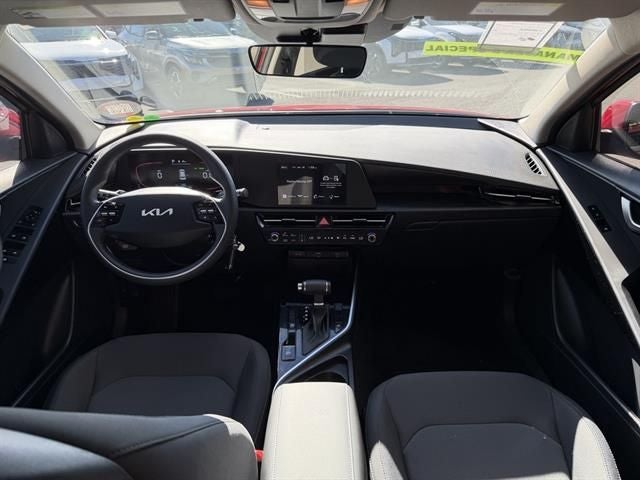 2025 Kia Niro LX