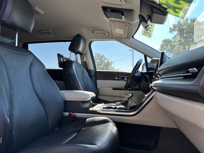 2022 Kia Carnival SX