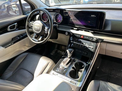 2022 Kia Carnival SX