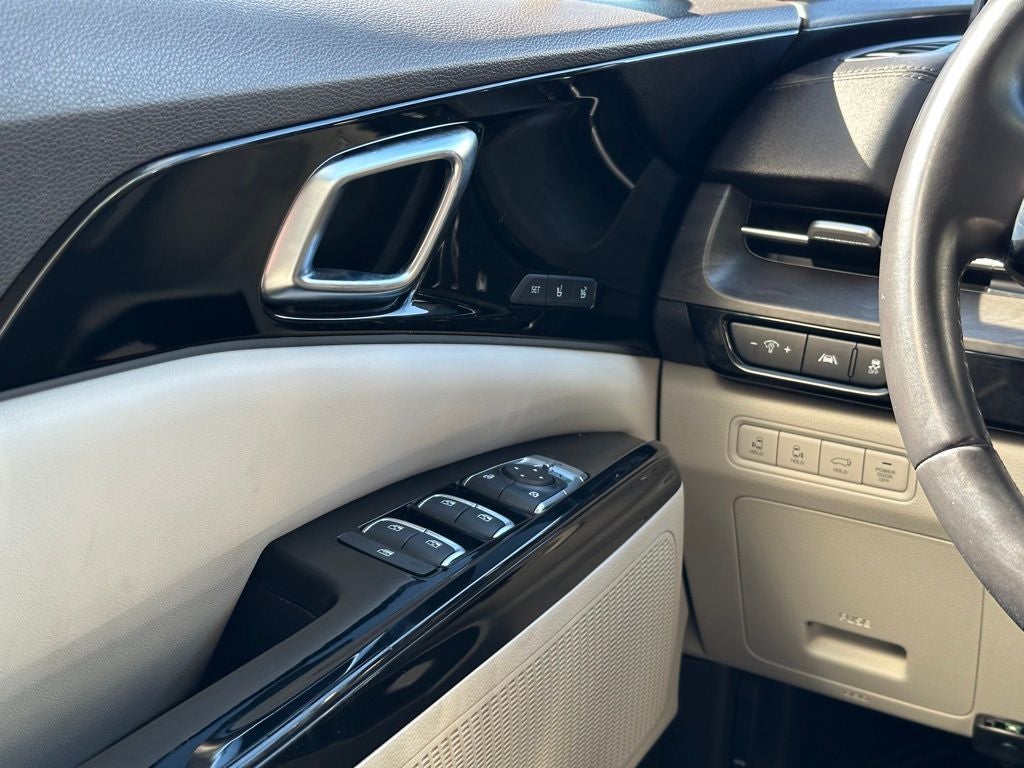 2022 Kia Carnival SX