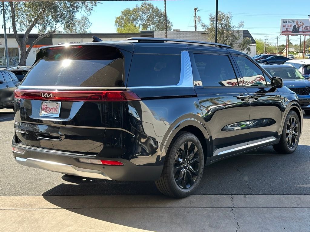 2022 Kia Carnival SX