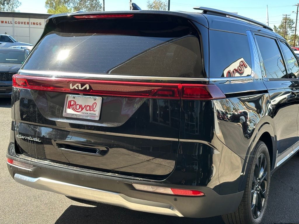 2022 Kia Carnival SX