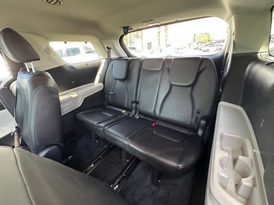 2024 Kia Carnival SX