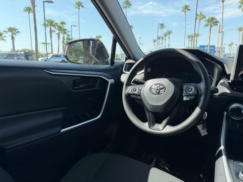 2025 Toyota RAV4 Hybrid LE