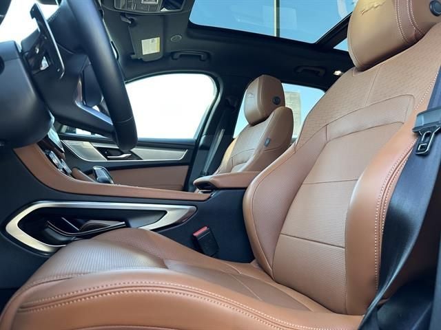 2025 Jaguar F-PACE P250 R-Dynamic S