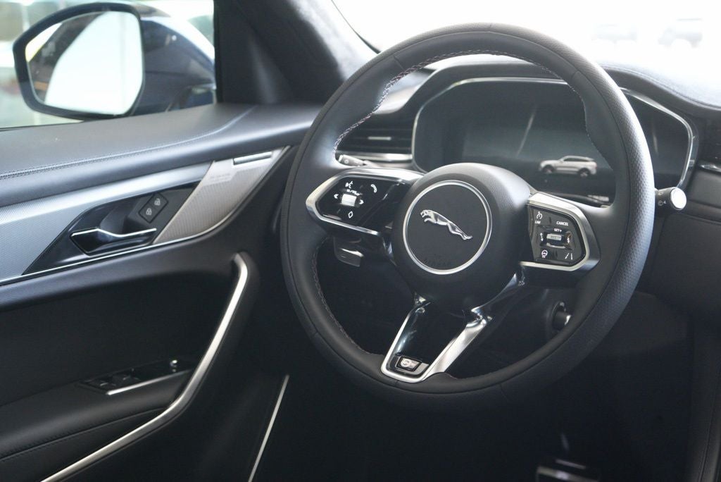 2026 Jaguar F-PACE SVR