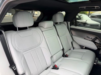 2025 Land Rover Range Rover Sport SE