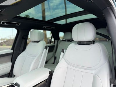 2025 Land Rover Range Rover Sport SE