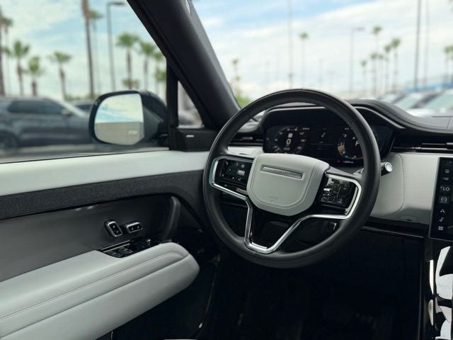 2025 Land Rover Range Rover Sport SE