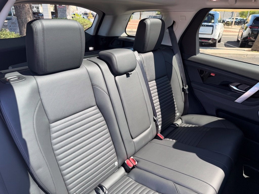 2025 Land Rover Discovery Sport S