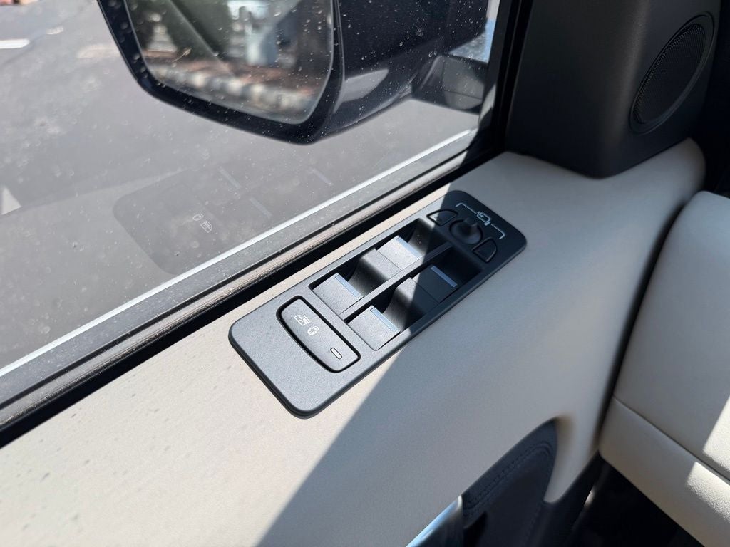 2025 Land Rover Discovery Sport S