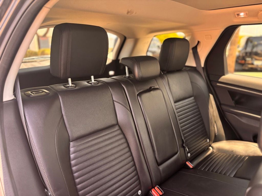 2025 Land Rover Discovery Sport S