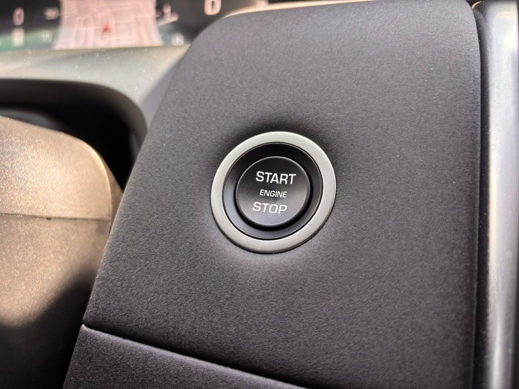 2025 Land Rover Discovery Sport S