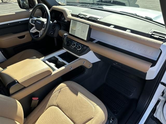 2025 Land Rover Defender 90 X-Dynamic SE