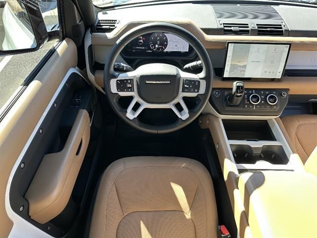 2025 Land Rover Defender 90 X-Dynamic SE