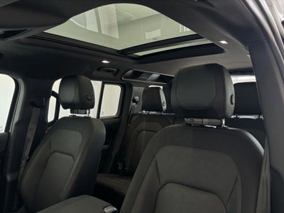 2023 Land Rover Defender 110 X-Dynamic SE