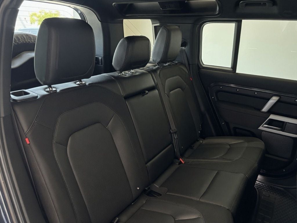 2023 Land Rover Defender 110 X-Dynamic SE