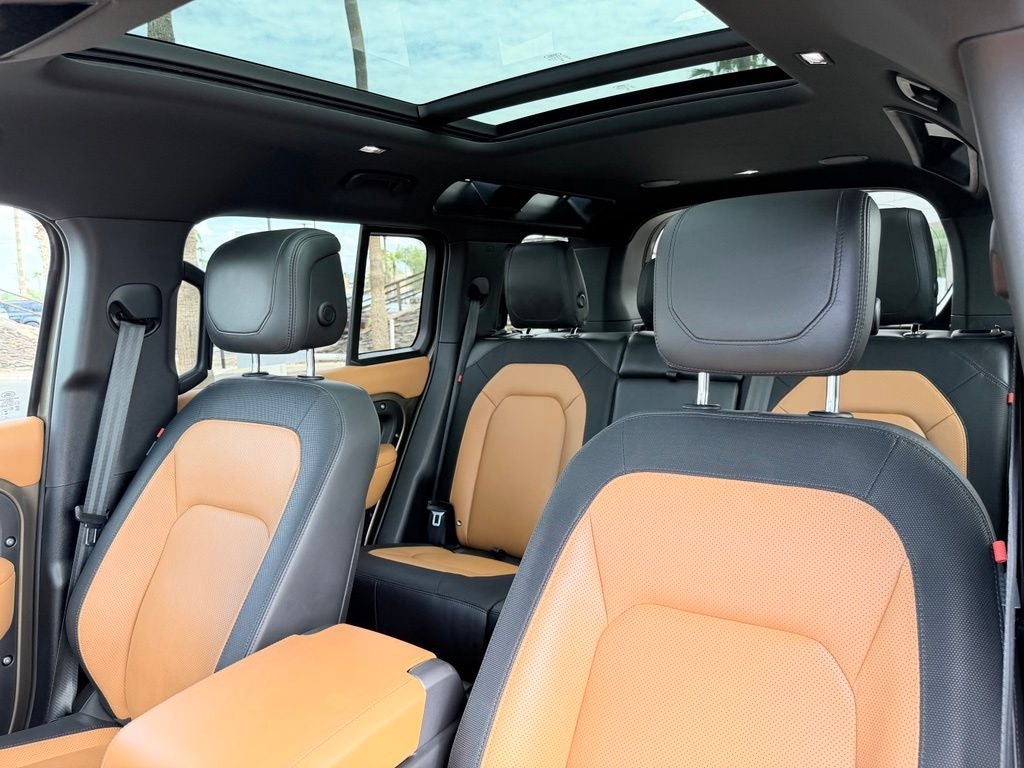 2024 Land Rover Defender 110 X-Dynamic SE