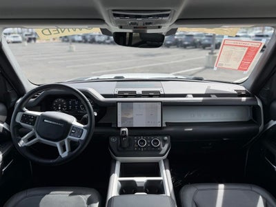 2025 Land Rover Defender 130 X-Dynamic SE