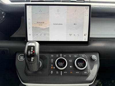2025 Land Rover Defender 130 X-Dynamic SE