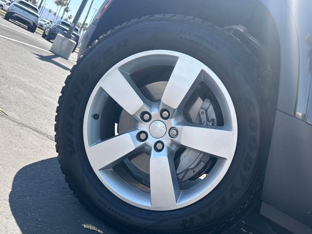 2025 Land Rover Defender 110 S